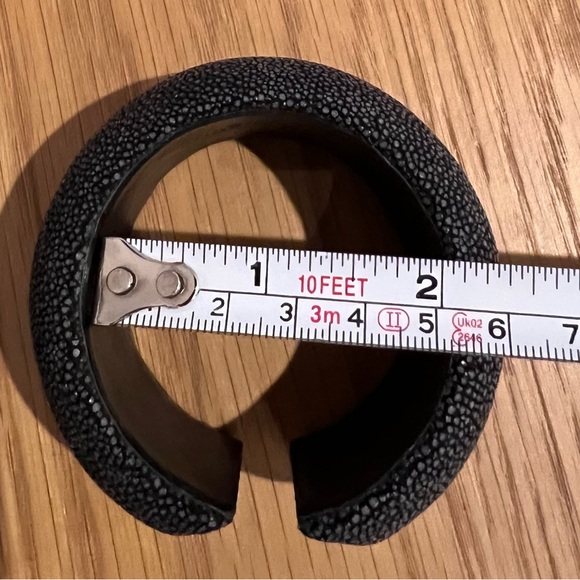 Shagreen bracelet in deep ink blue - Picture 6 of 8